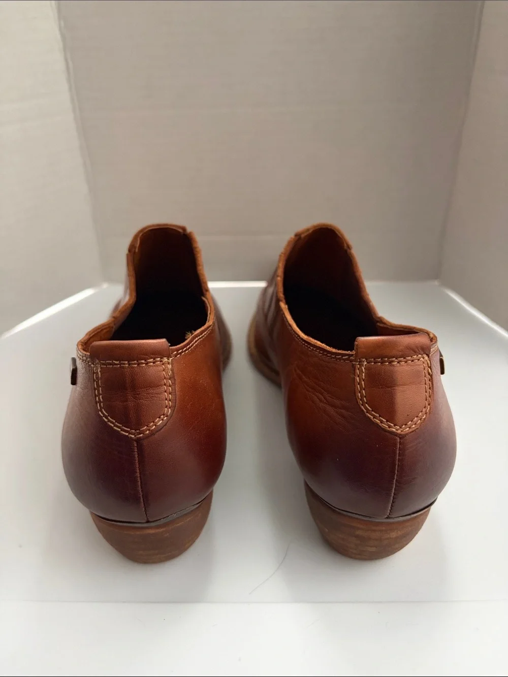 PIKOLINOS smooth tan